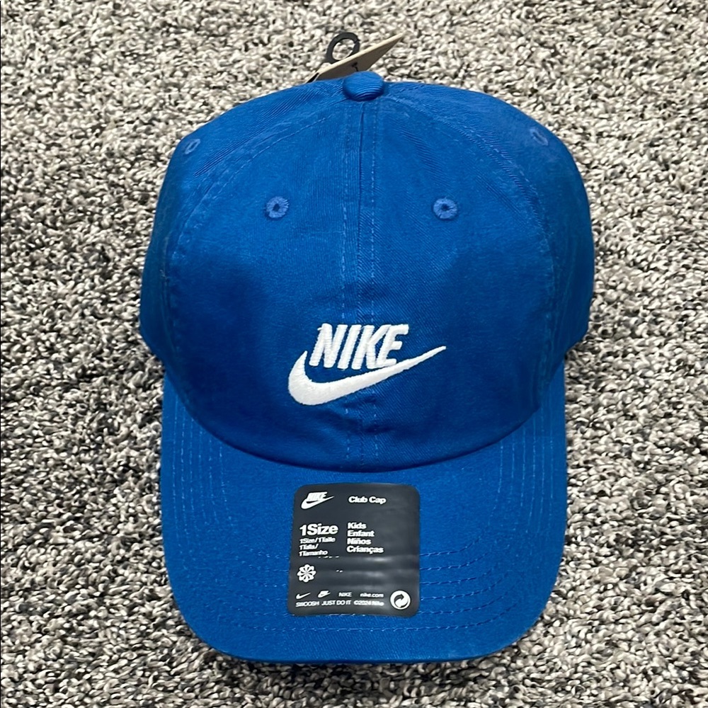 Youth Nike kids Blue hat. NWT